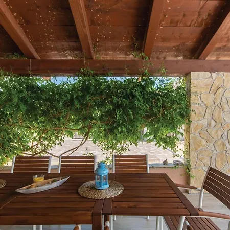 Two-bedroom Holiday In Tatil Evi Poreč