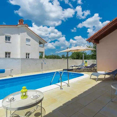 Tatil Evi Two-bedroom Holiday In Poreč