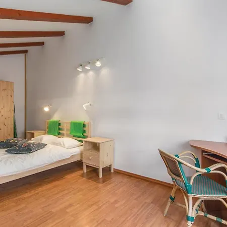 Two-bedroom Holiday In 度假居