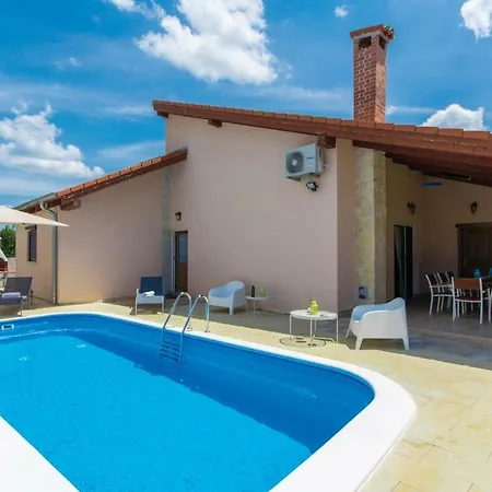 Two-bedroom Holiday In *